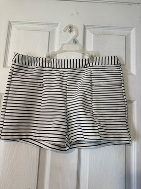 Striped High-Waist Zip-Pocket Shorts - Black & White